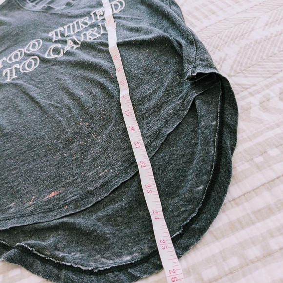 Graphic tee bundle XS/S - Picture 5 of 11